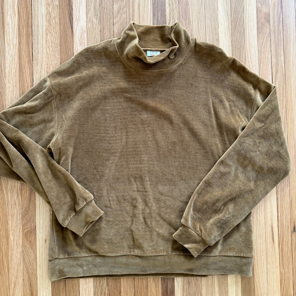 The simple folk velvet top